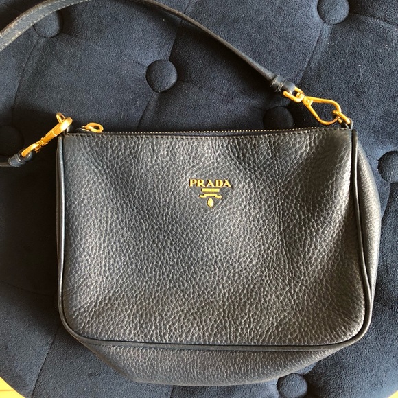 prada leather pochette